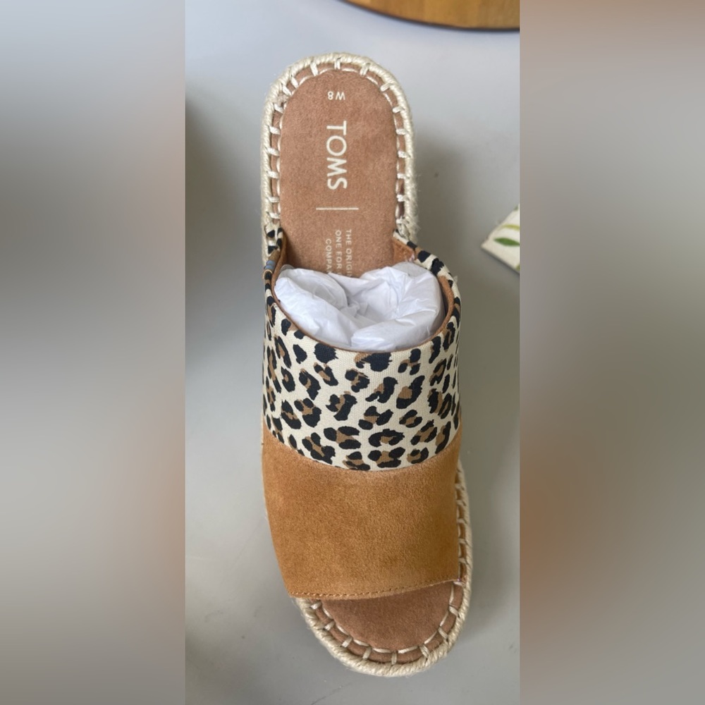 Toms Shoes